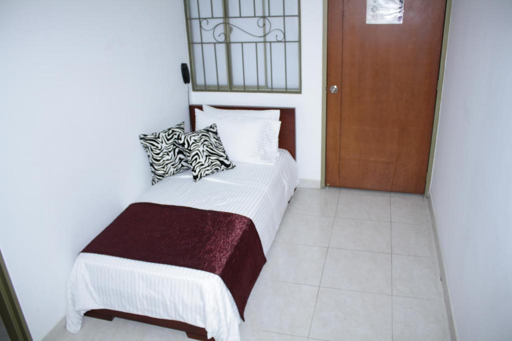 Hotel Dorado Gold بوغوتا الغرفة الصورة